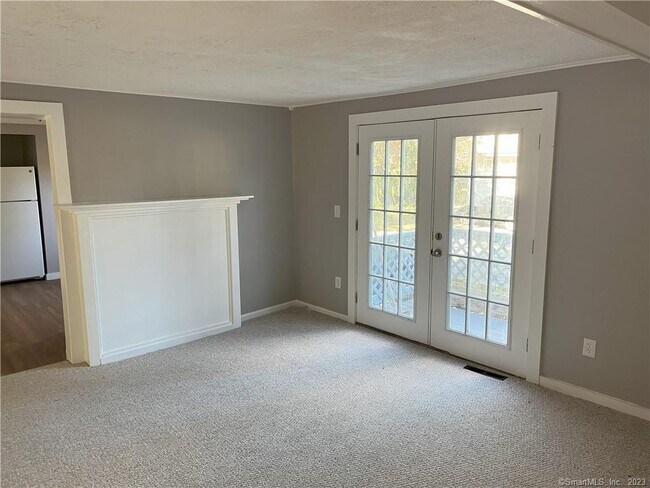 Photo - 331 Naubuc Ave Unit 331-B