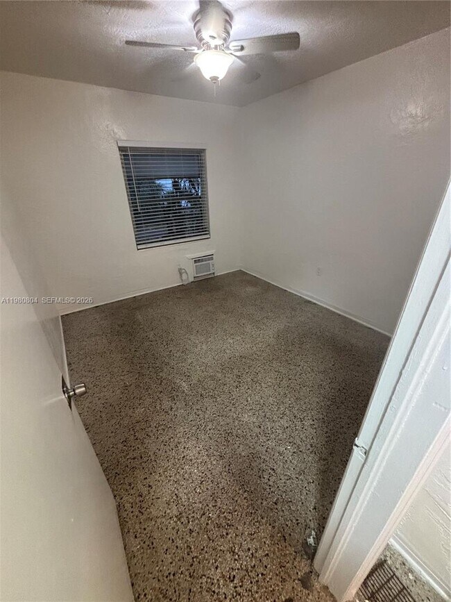 Photo - 624 NE 7th Ave Unit 3