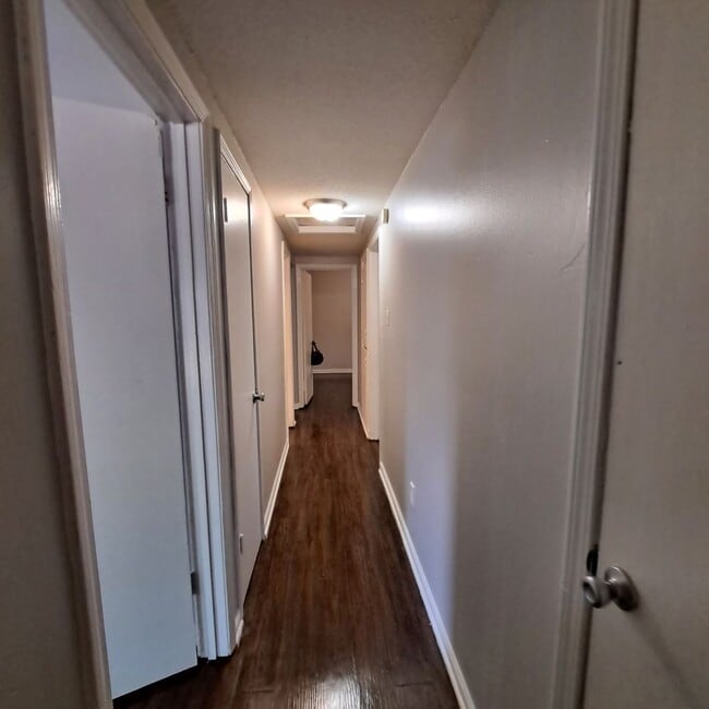 Photo - 3408 Clearbrook St