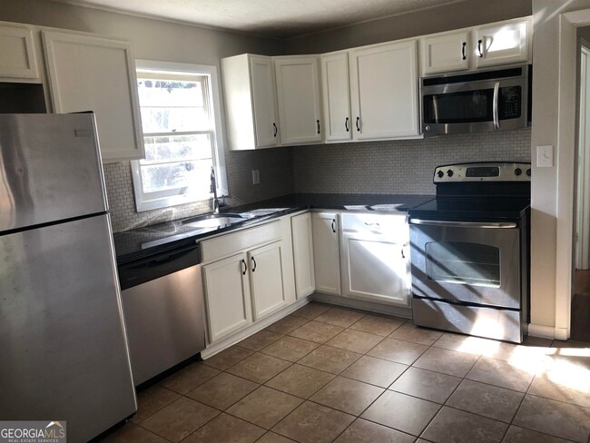 Photo - 145 Appleby Dr