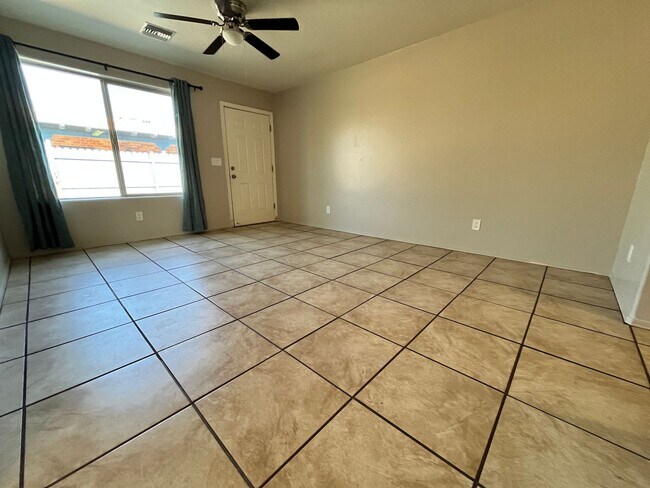 Photo - 1303-1313 W. Cedar Street Unit MO1313
