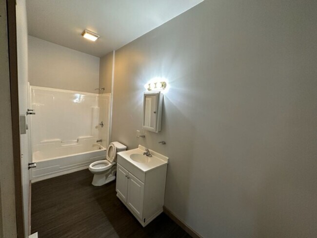 Photo - 83 E Main St Unidad 83 E Main Apt 3D