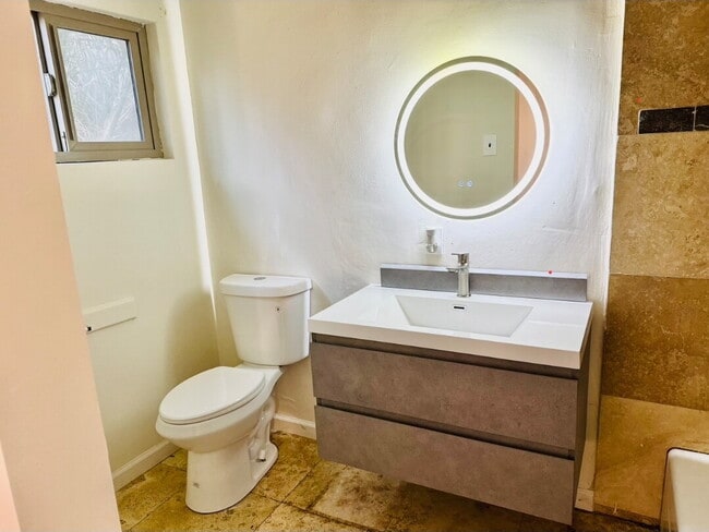 Photo - Bahama Palms, recientemente renovado: $1,850, 650 pies cuadrados — ¡Encantador refugio de 1 dormi...