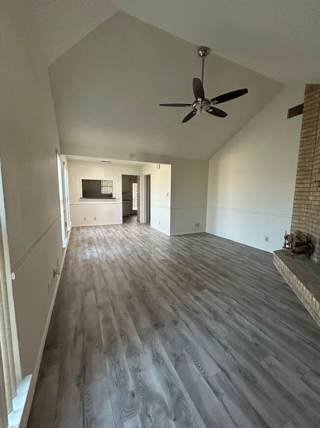 Photo - Beautiful Duplex in Esmond Estates