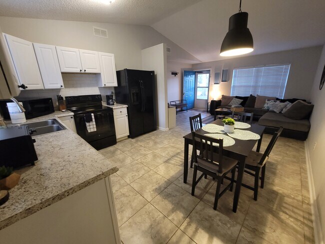 Photo - 40430 Trotter Ln