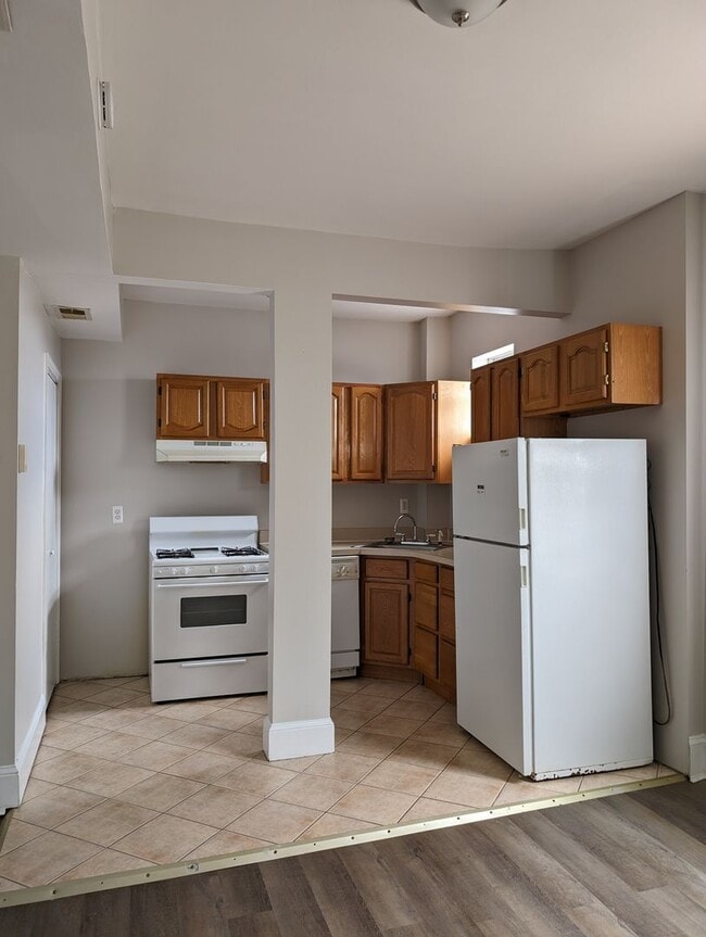 Photo - 2227 Linden Ave Unidad C
