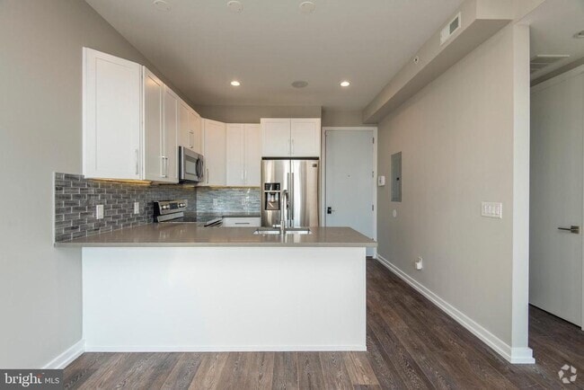 Building Photo - 1340 S 13th St Unit 3G Rental