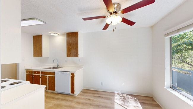 Photo - 823 Las Gallinas Ave Unit 305