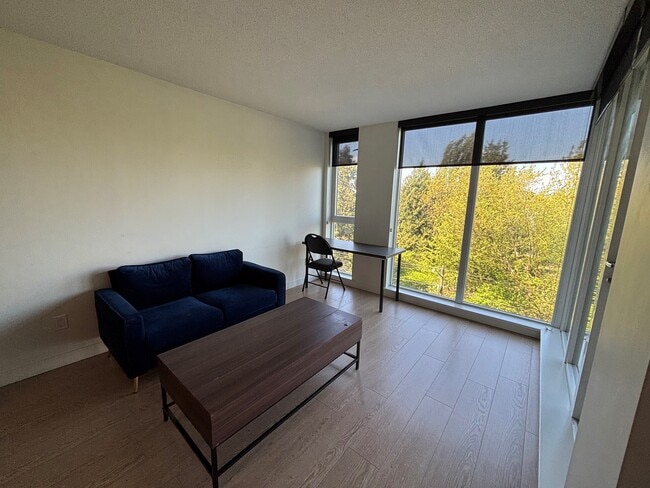 Photo - 715-8988 Patterson Road Unit 715