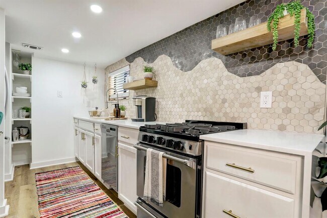 Photo - 2628 39th St