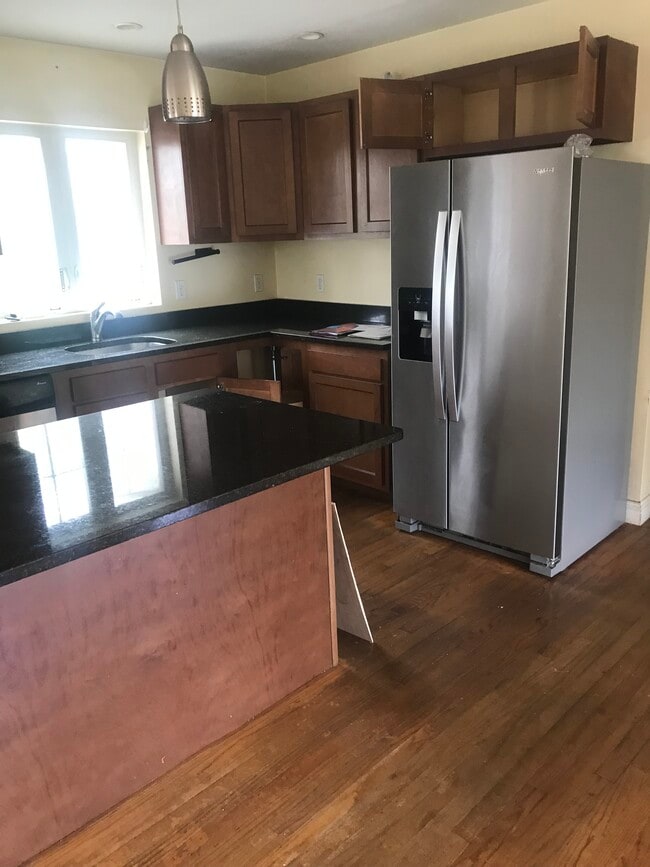 Photo - 15 Corcoran St