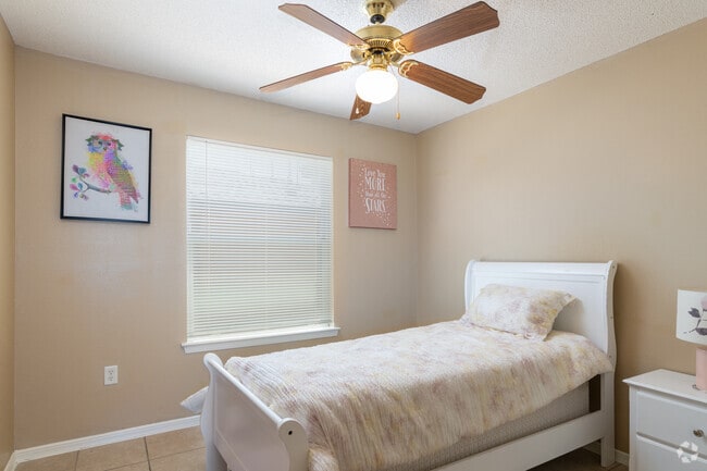 3BR, 2BA - 1,083SF - Second Bedroom