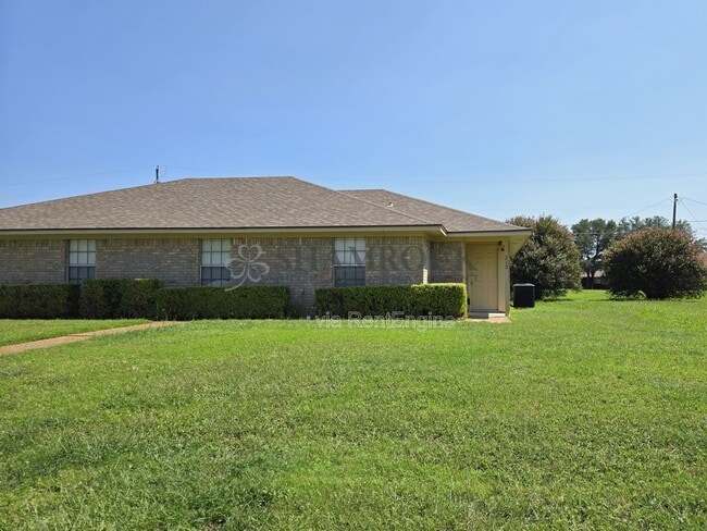 Building Photo - 213 Sam Dr Rental