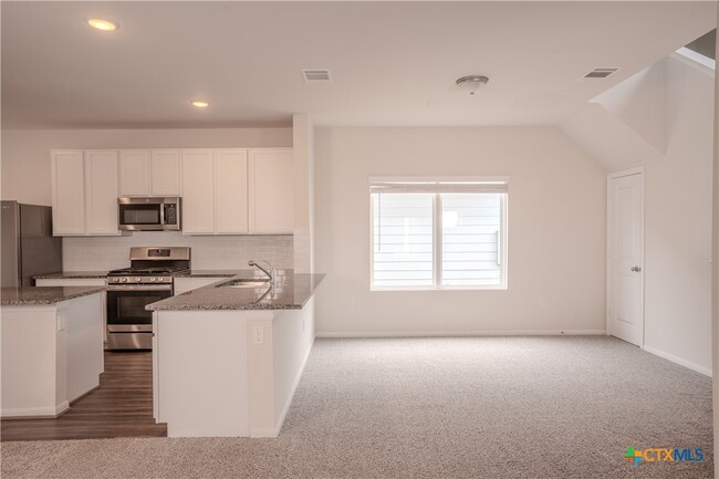 Photo - 141 Everglades Dr