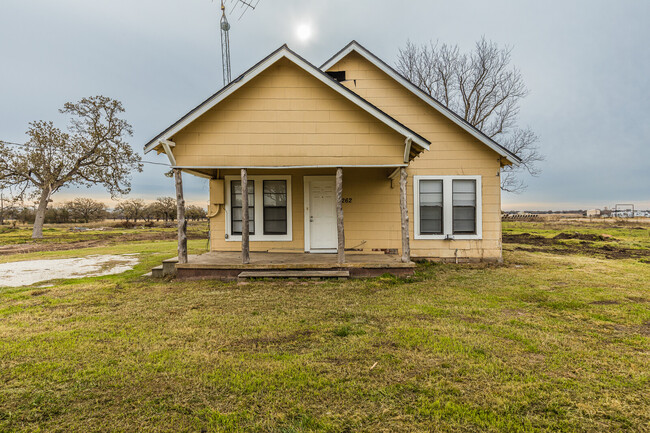 Photo - 262 E Hilltop Ln House