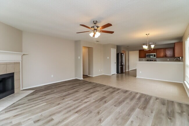 Photo - 8128 Twin Oaks Trail