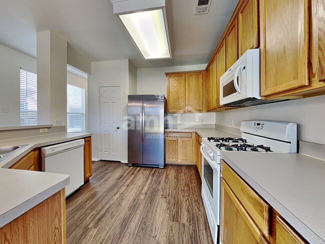 Photo - 5400 Redwater Ct