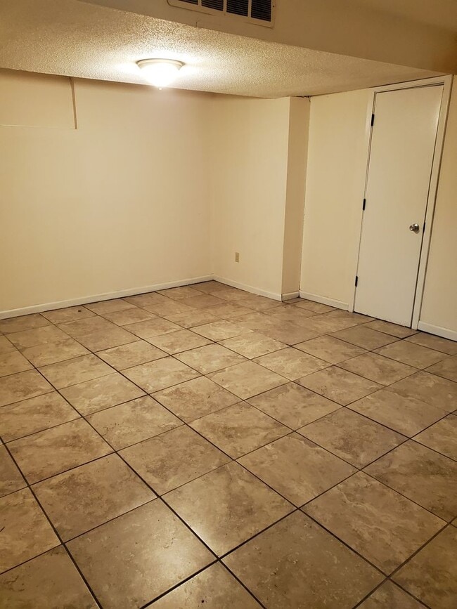 Photo - 704 Demaret Dr Unit C