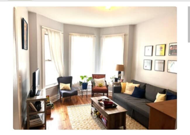 Photo - 1847 W Byron St Unidad 1