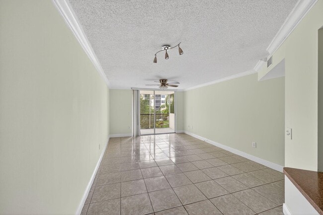Photo - 8363 Lake Dr Unit 308