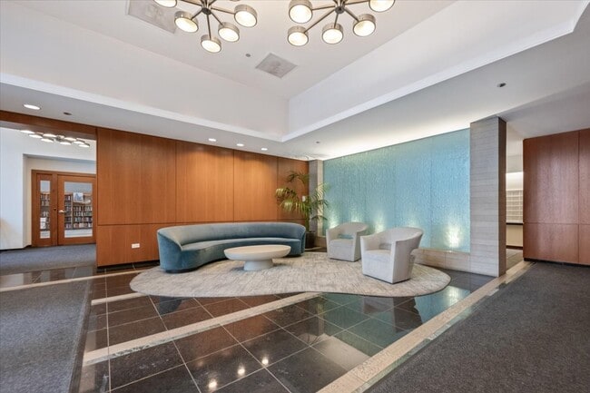 Photo - 420 E Waterside Dr Unit 911