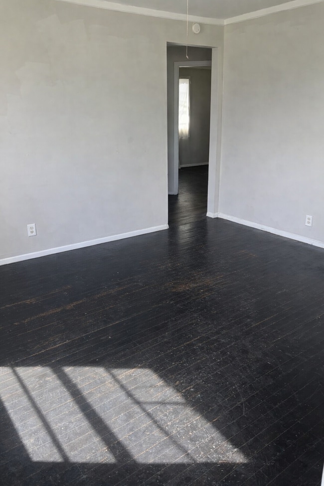 Photo - 906 Thomas St