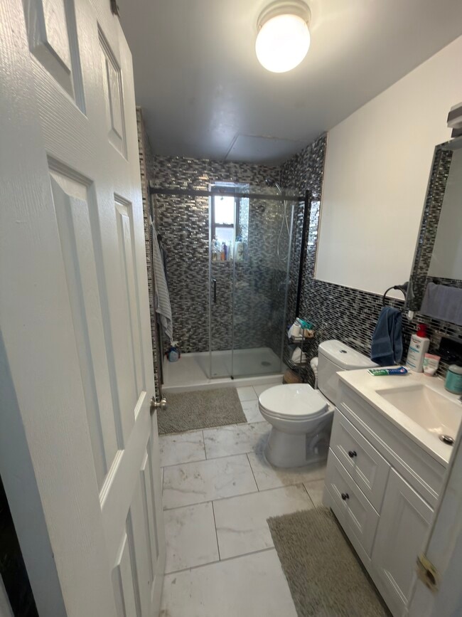 Photo - 2128 Newtown Ave Unit Apt