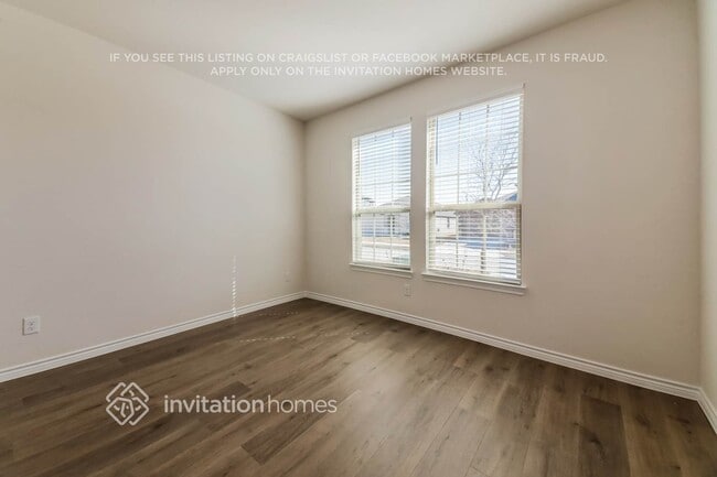 Photo - 7325 Alfriston Pl