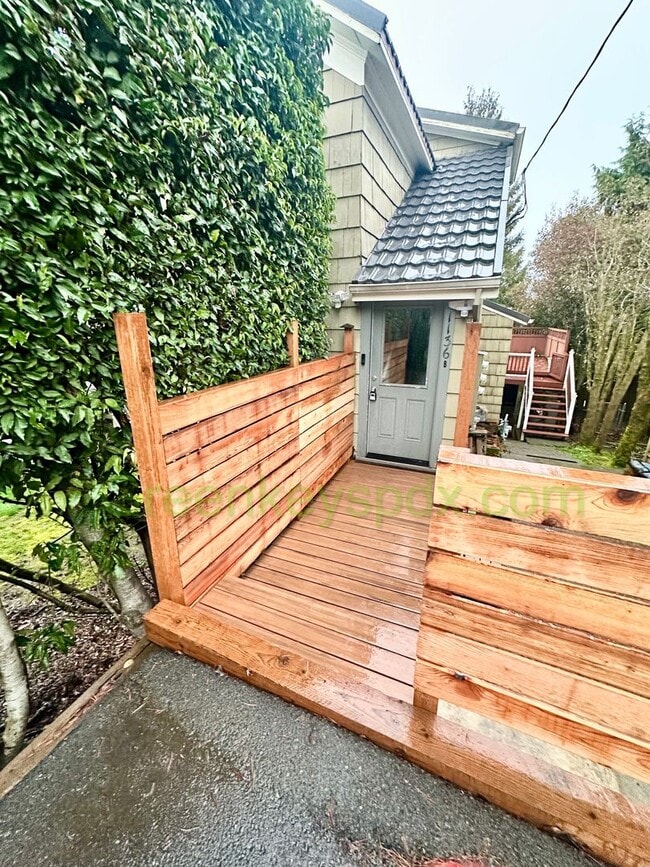 Building Photo - 10197-1136 Unit B