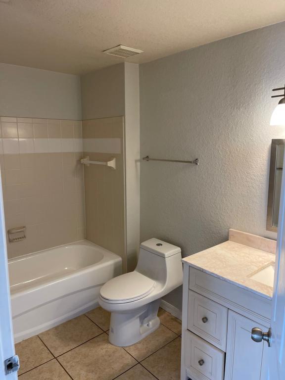 Photo - 5959 Westgate Dr Unit 1526