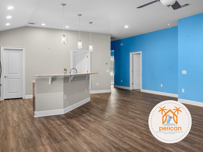 Photo - Stunning Home in East Navarre