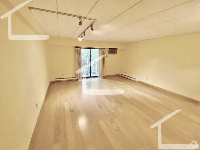 Building Photo - 135 Pleasant St Rental