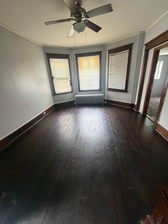 Building Photo - 825 Myrtle Ave Unit 2
