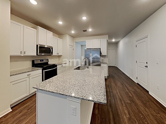 Photo - 2725 Brogan Crk