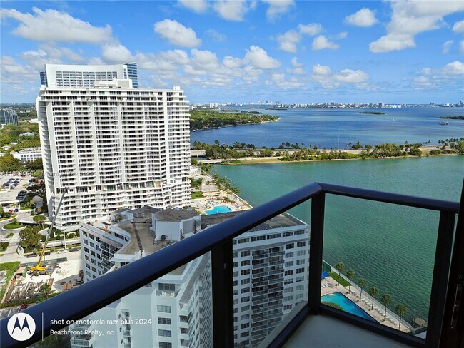Building Photo - 650 NE 32nd St Unit 2508 Rental