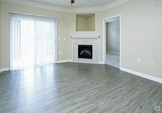 2BR, 2BA - 1066sf B2- Living Area