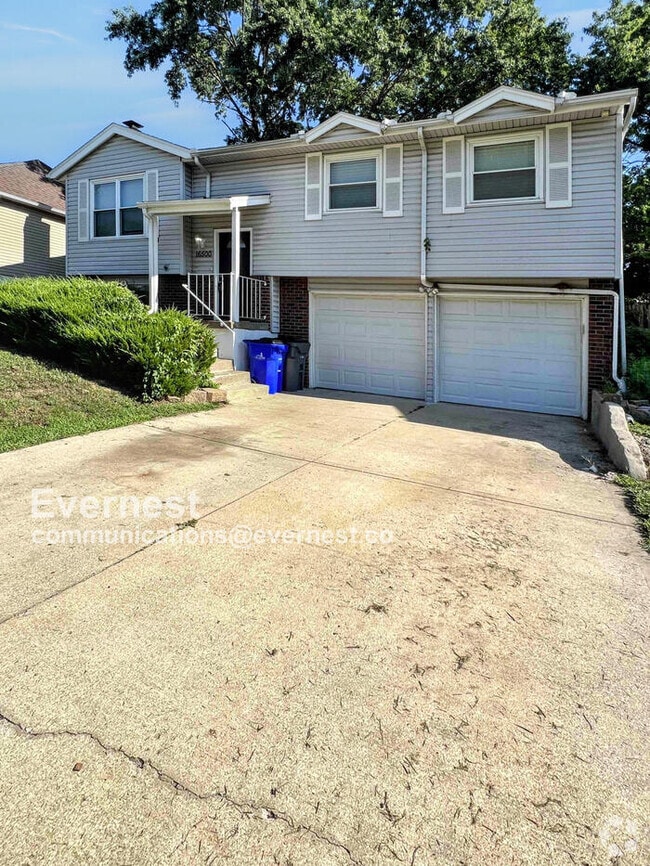 Building Photo - 16500 W 125th St Rental