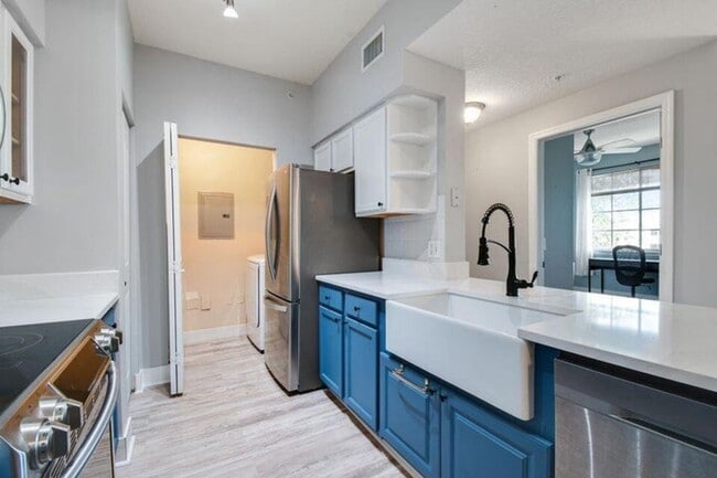 Photo - 7302 Myrtlewood Cir W