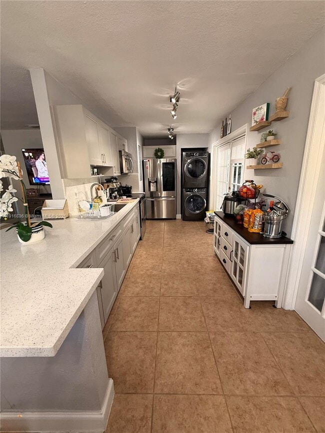 Photo - 11007 SW 3rd St Unit 11007