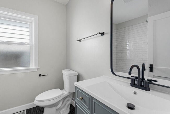 Photo - 5335 Pattison Ave