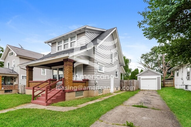 Photo - 412 Kolping Ave