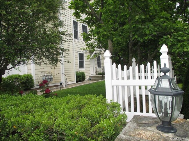 Photo - 29 Carpenter Ave Unidad B6