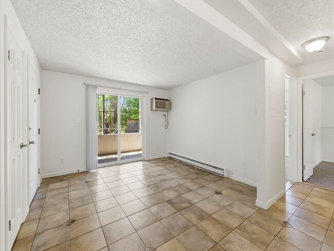 Photo - 1684 Riverside Ave