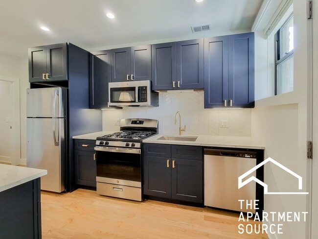 Photo - 2026 W Montrose Ave Unit 2B