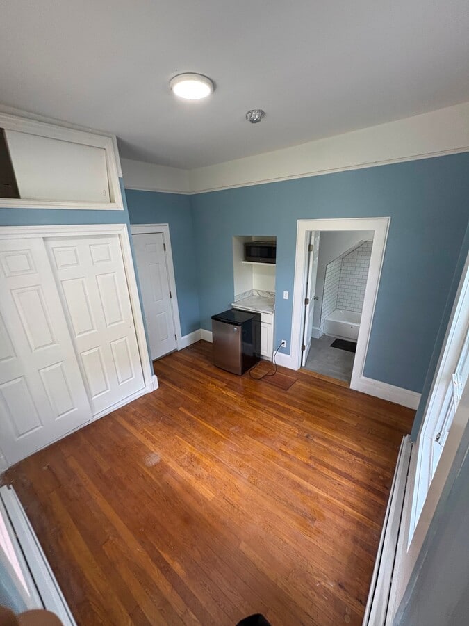 Photo - 114 S 6th Ave Unit Studio