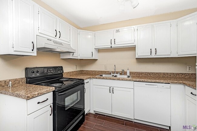 Photo - 522 S Flannery Rd