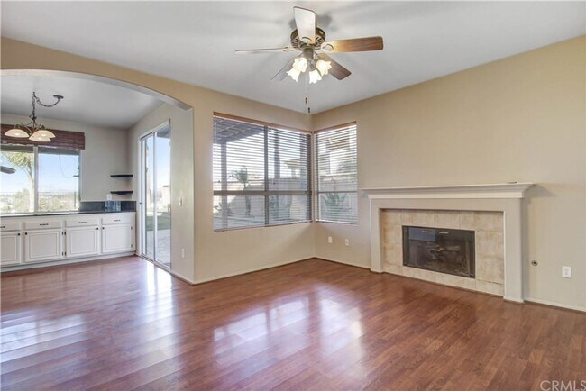 Photo - View Home 3 Bedrooms Plus