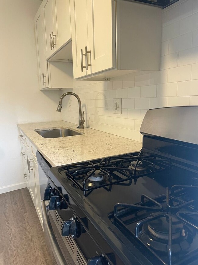 Photo - Duplex Building in Mt Washington