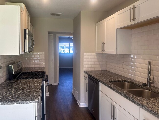 Photo - 4 Bedroom / 2.5 Bath Home