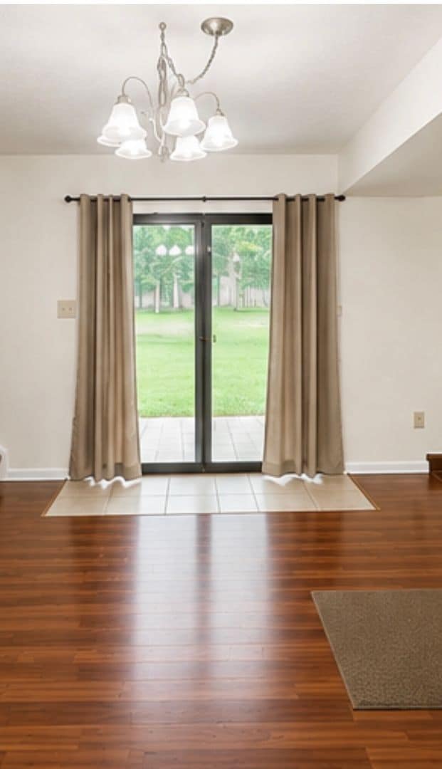 Photo - 13856 Oak Brook